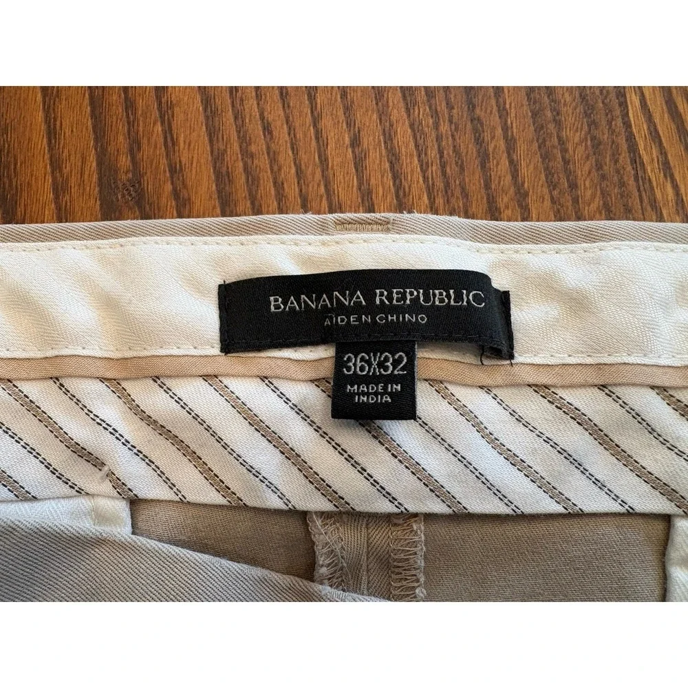 Banana Republic Aiden Fit Chino Pants Mens 36x30 Khaki Flat Front Stretch